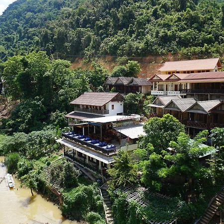 Sunrise Bungalow Hotel Nong Khiaw Bagian luar foto