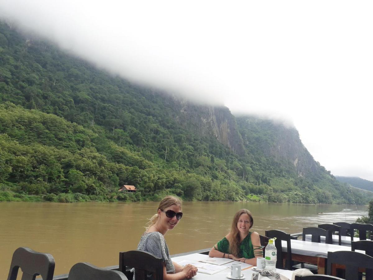 Sunrise Bungalow Hotel Nong Khiaw Bagian luar foto