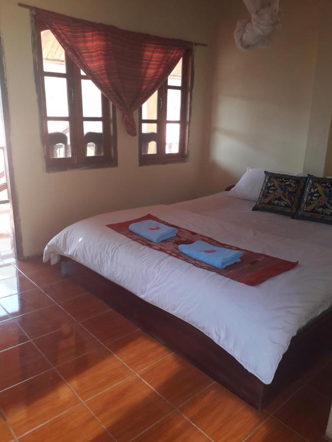Sunrise Bungalow Hotel Nong Khiaw Bagian luar foto