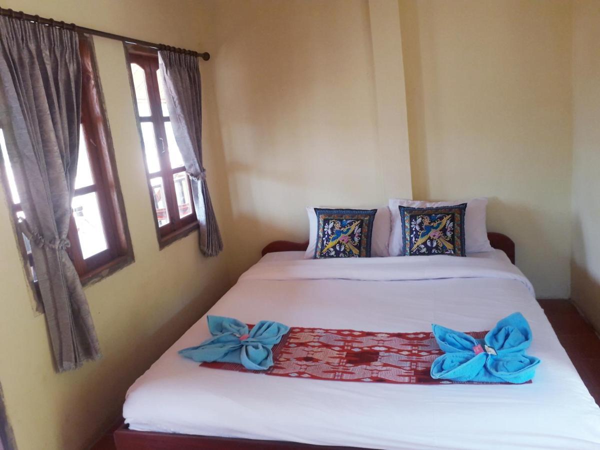Sunrise Bungalow Hotel Nong Khiaw Bagian luar foto