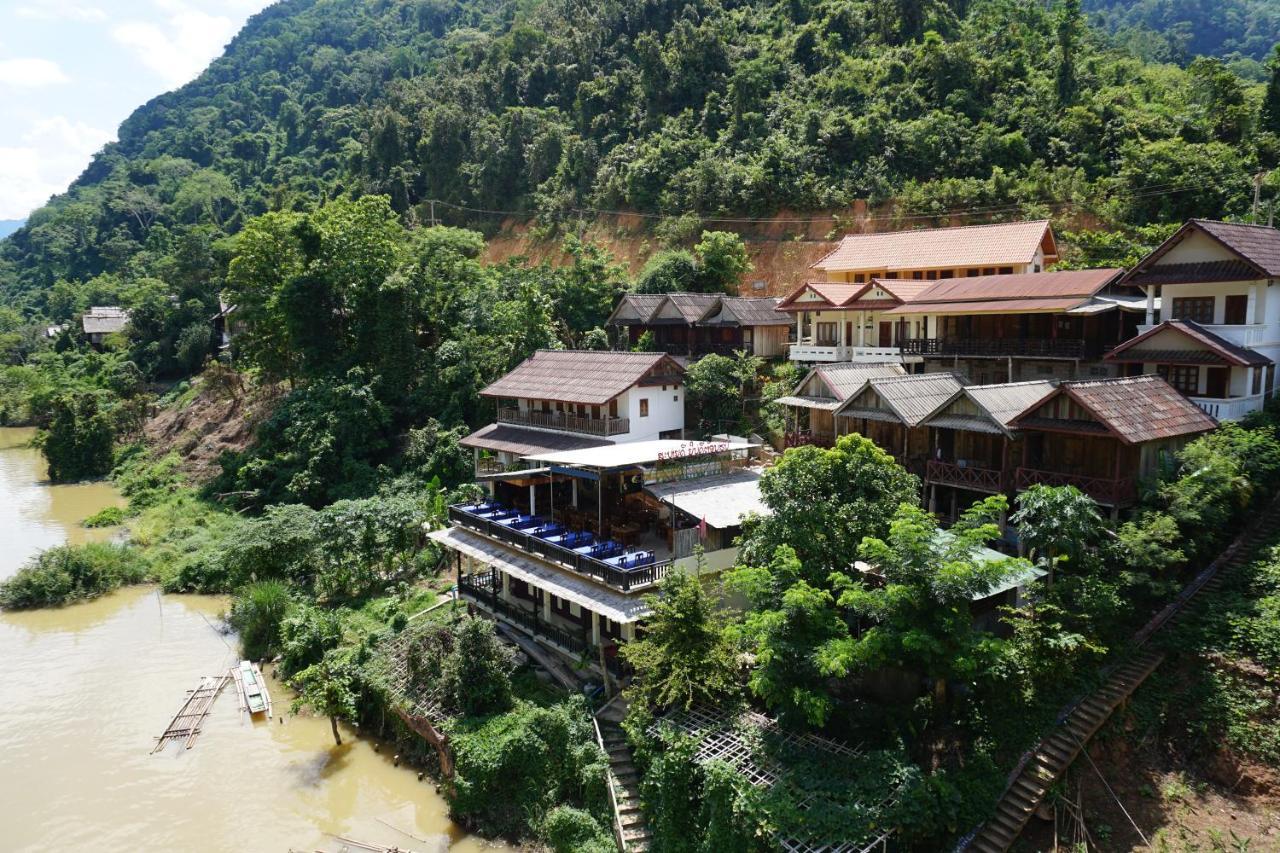 Sunrise Bungalow Hotel Nong Khiaw Bagian luar foto