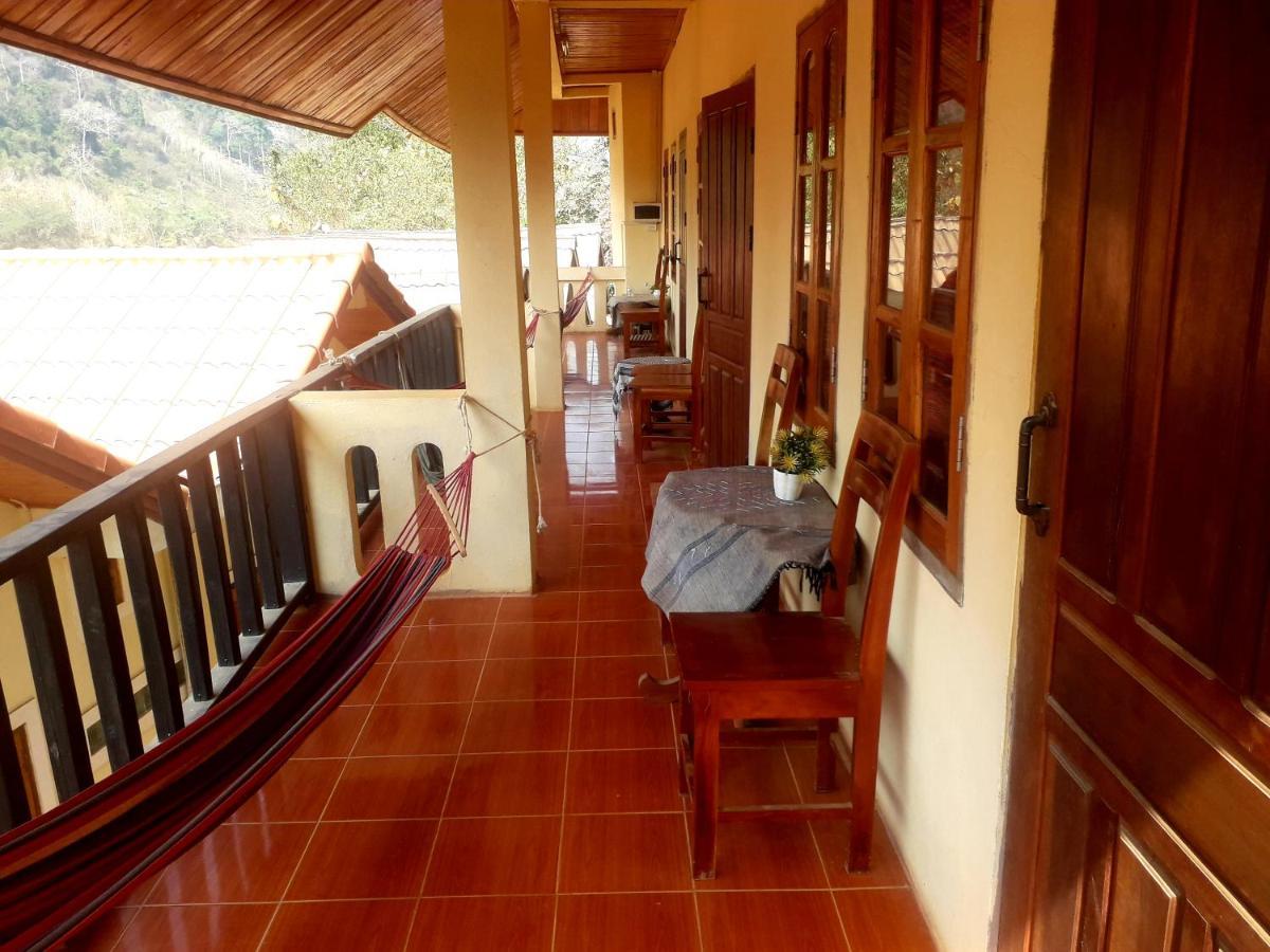 Sunrise Bungalow Hotel Nong Khiaw Bagian luar foto